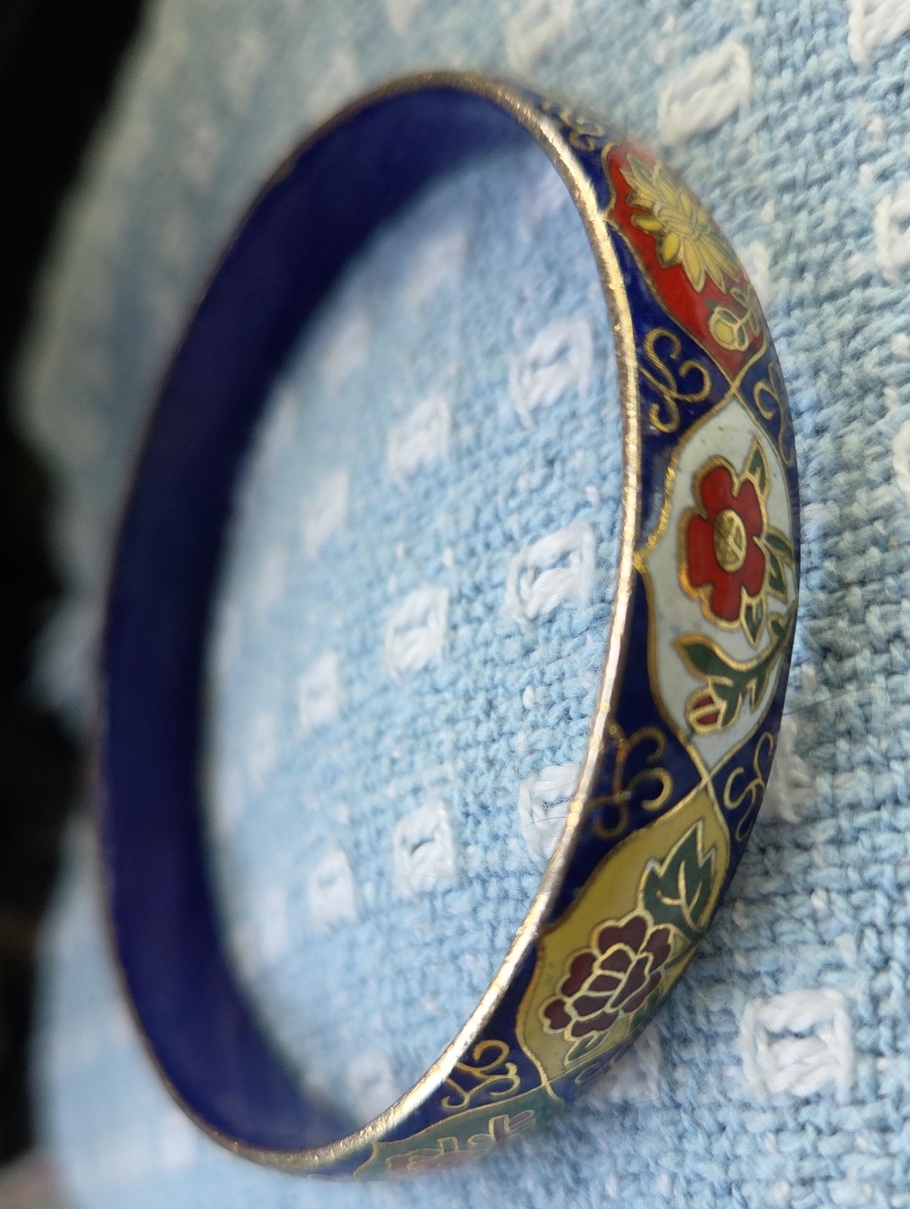 Vintage Chinese Export Cloisonne Enamel Floral Bangle Bracelet.